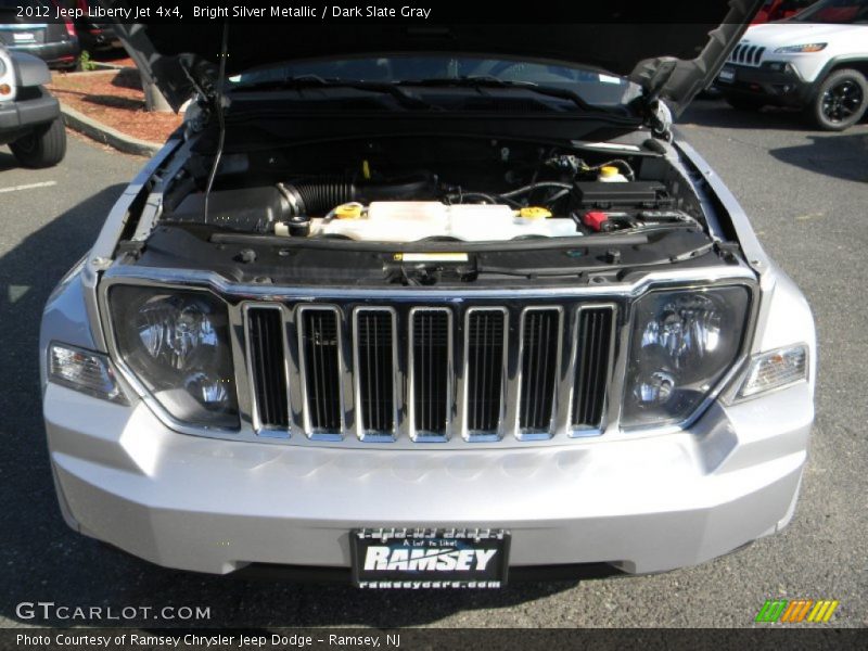 Bright Silver Metallic / Dark Slate Gray 2012 Jeep Liberty Jet 4x4