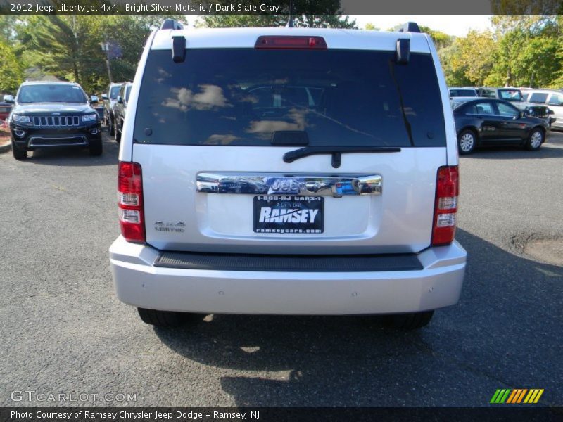 Bright Silver Metallic / Dark Slate Gray 2012 Jeep Liberty Jet 4x4