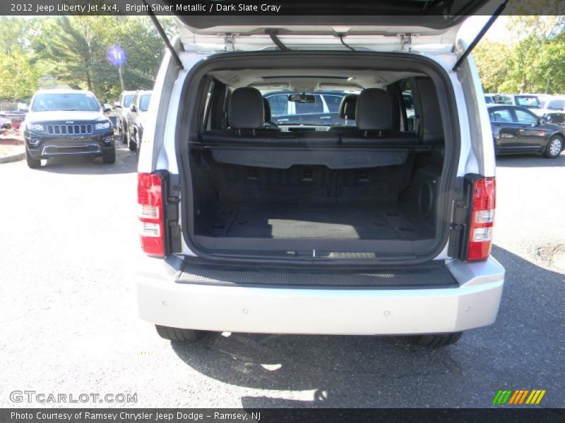 Bright Silver Metallic / Dark Slate Gray 2012 Jeep Liberty Jet 4x4