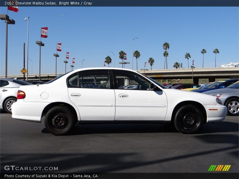 Bright White / Gray 2002 Chevrolet Malibu Sedan