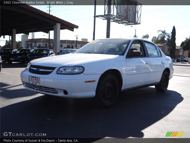 Bright White / Gray 2002 Chevrolet Malibu Sedan