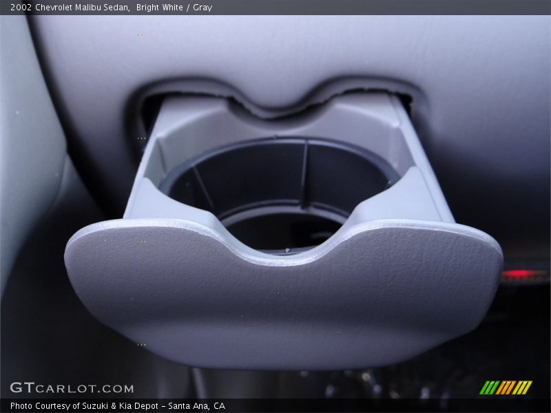 Bright White / Gray 2002 Chevrolet Malibu Sedan
