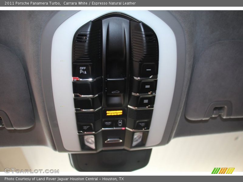 Controls of 2011 Panamera Turbo