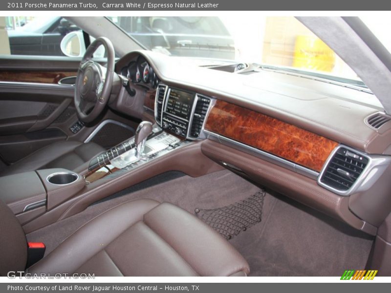 Dashboard of 2011 Panamera Turbo