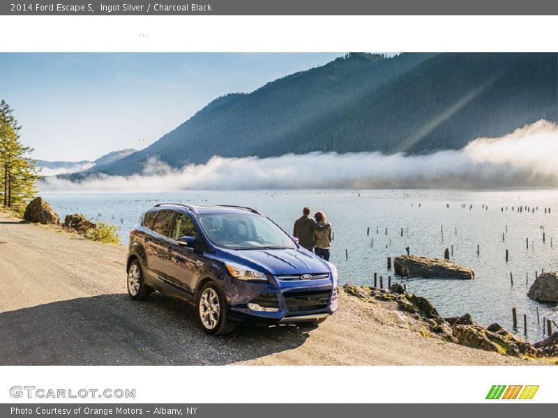Ingot Silver / Charcoal Black 2014 Ford Escape S