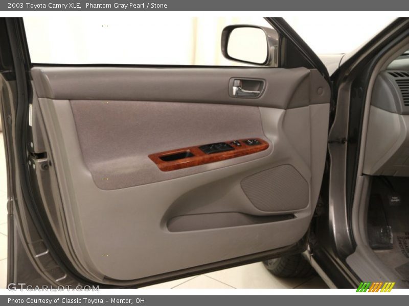 Phantom Gray Pearl / Stone 2003 Toyota Camry XLE