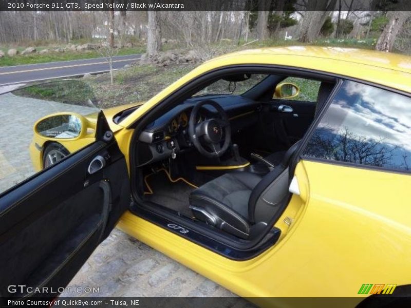 Speed Yellow / Black w/Alcantara 2010 Porsche 911 GT3