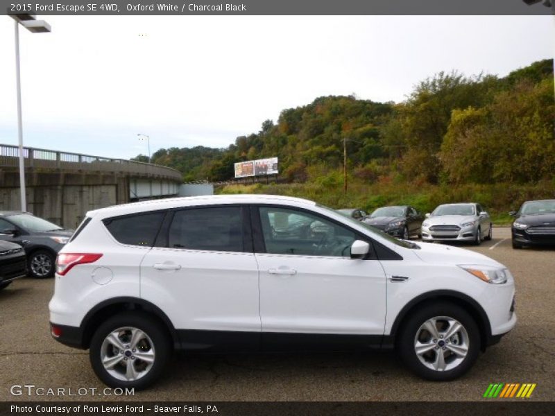Oxford White / Charcoal Black 2015 Ford Escape SE 4WD