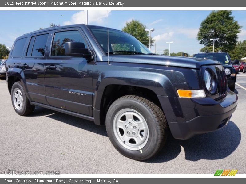 Front 3/4 View of 2015 Patriot Sport