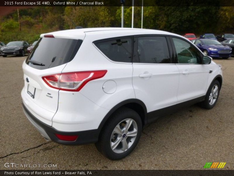 Oxford White / Charcoal Black 2015 Ford Escape SE 4WD
