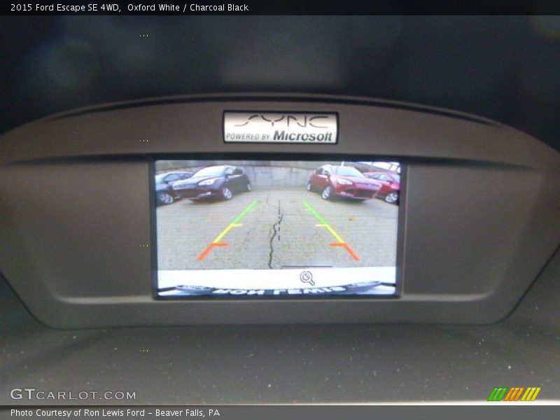 Oxford White / Charcoal Black 2015 Ford Escape SE 4WD