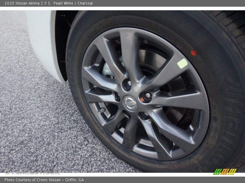 Pearl White / Charcoal 2015 Nissan Altima 2.5 S