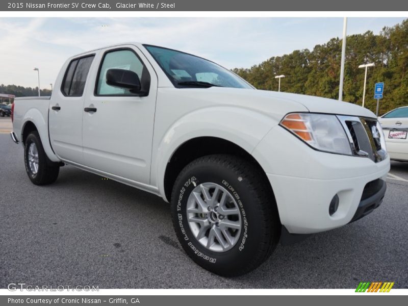 Glacier White / Steel 2015 Nissan Frontier SV Crew Cab