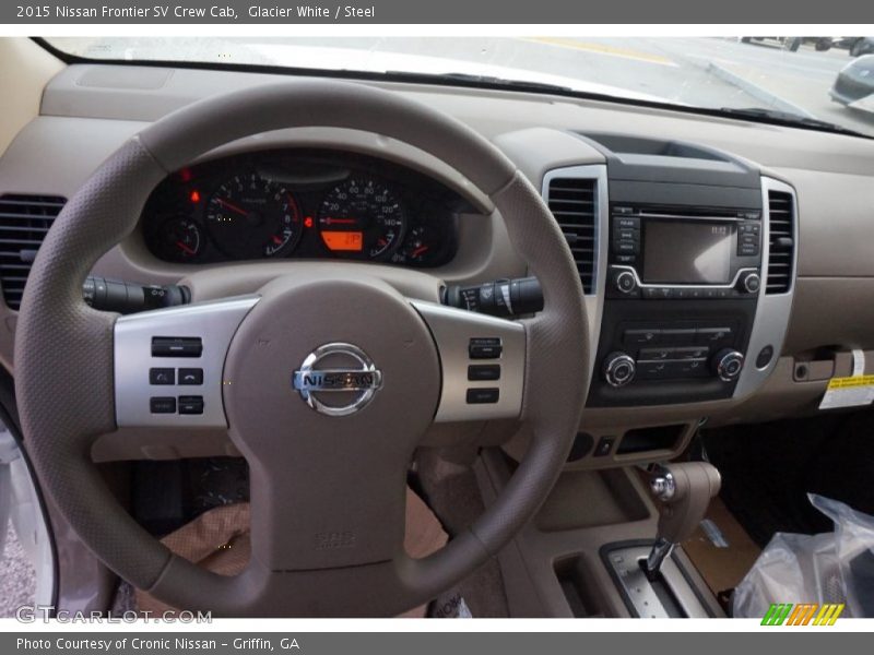 Glacier White / Steel 2015 Nissan Frontier SV Crew Cab