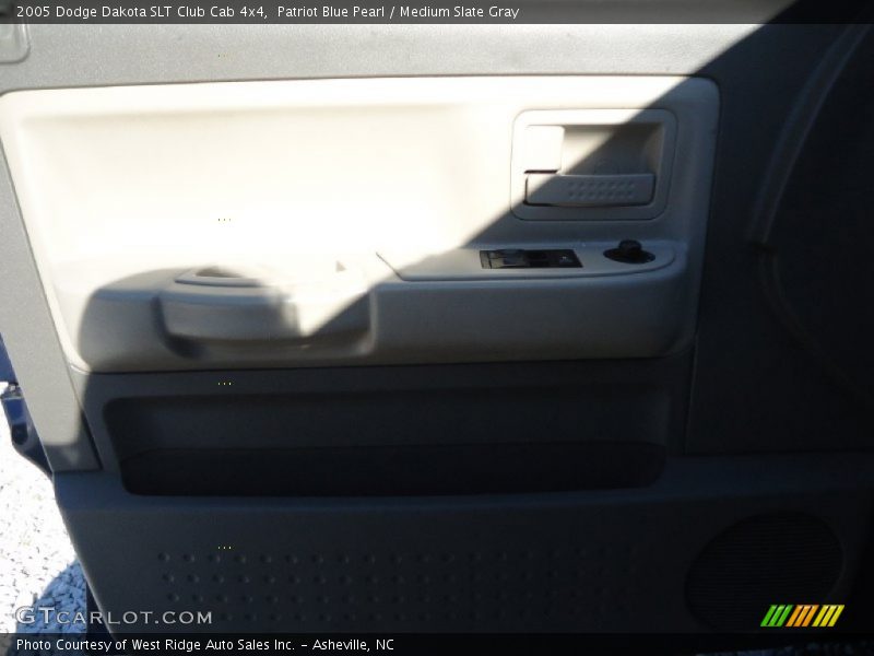 Patriot Blue Pearl / Medium Slate Gray 2005 Dodge Dakota SLT Club Cab 4x4