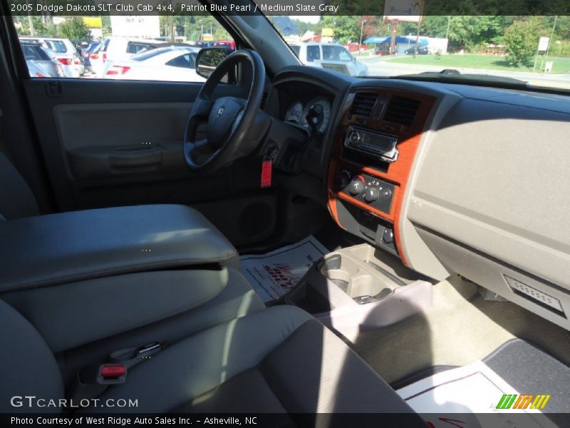 Patriot Blue Pearl / Medium Slate Gray 2005 Dodge Dakota SLT Club Cab 4x4