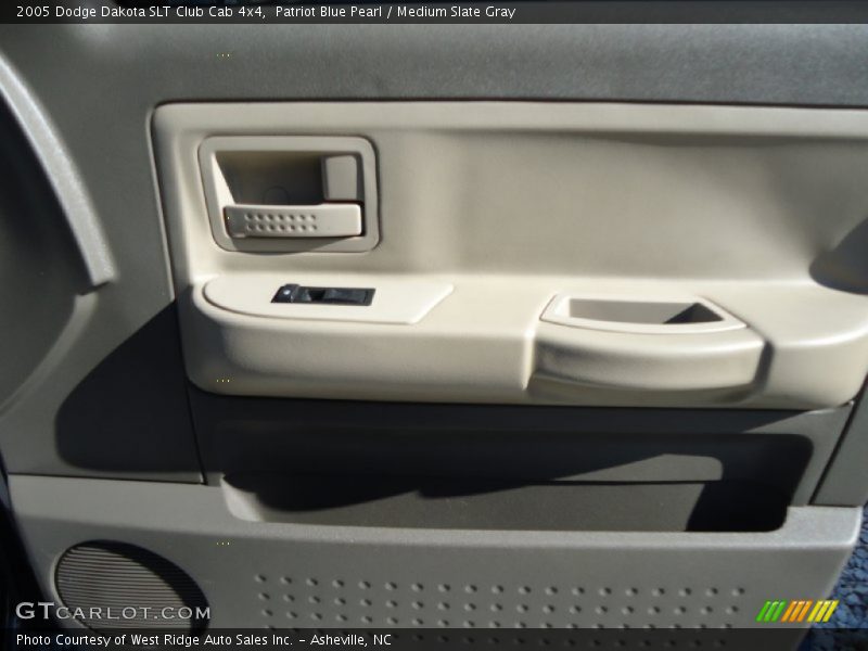 Patriot Blue Pearl / Medium Slate Gray 2005 Dodge Dakota SLT Club Cab 4x4