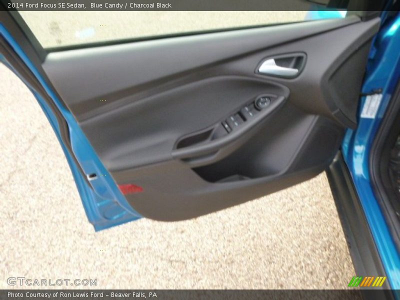 Blue Candy / Charcoal Black 2014 Ford Focus SE Sedan