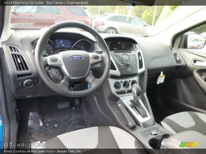 Blue Candy / Charcoal Black 2014 Ford Focus SE Sedan