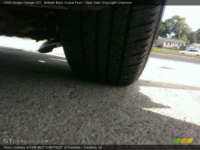 Brilliant Black Crystal Pearl / Dark Slate Gray/Light Graystone 2006 Dodge Charger SXT