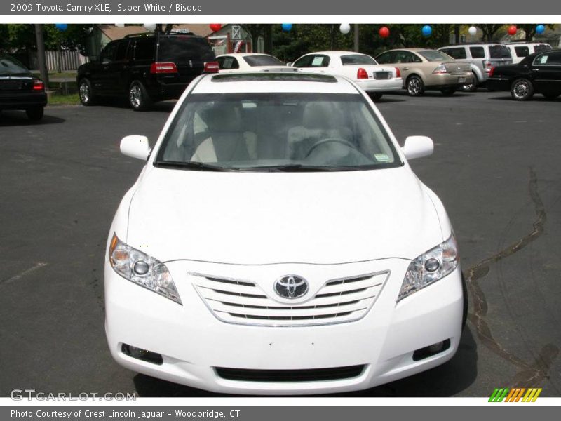 Super White / Bisque 2009 Toyota Camry XLE