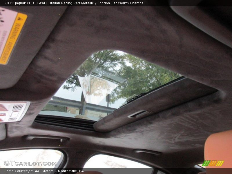 Sunroof of 2015 XF 3.0 AWD