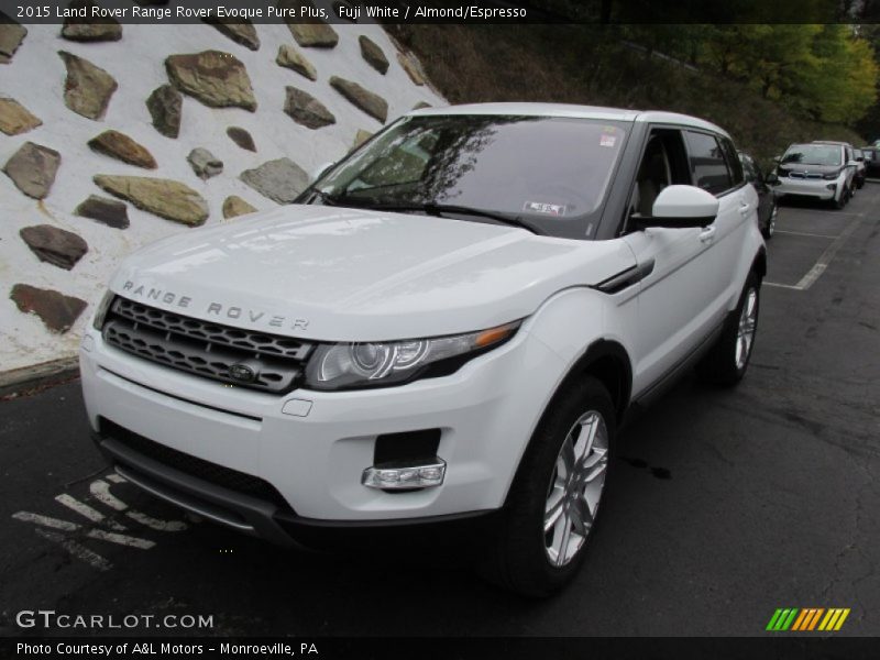 Fuji White / Almond/Espresso 2015 Land Rover Range Rover Evoque Pure Plus