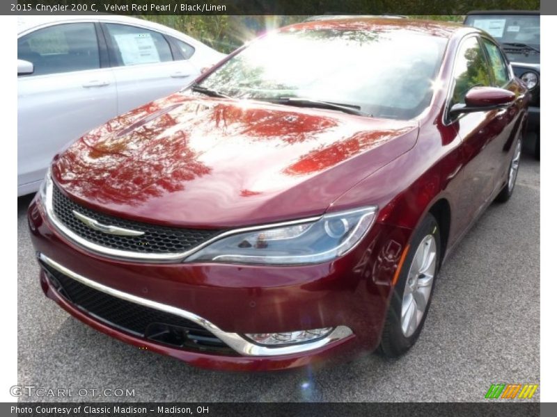 Velvet Red Pearl / Black/Linen 2015 Chrysler 200 C