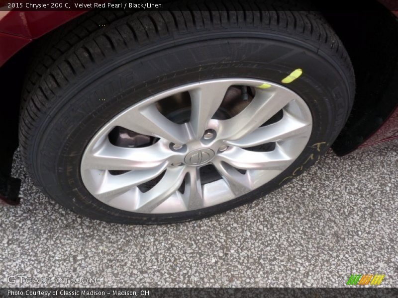 Velvet Red Pearl / Black/Linen 2015 Chrysler 200 C