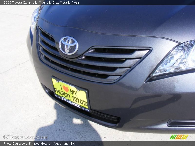 Magnetic Gray Metallic / Ash 2009 Toyota Camry LE