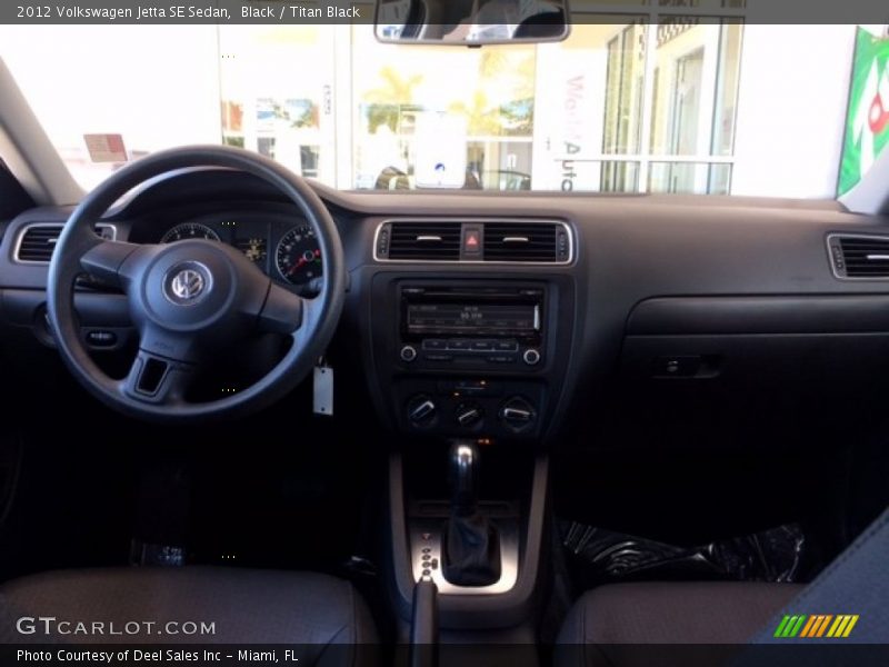 Black / Titan Black 2012 Volkswagen Jetta SE Sedan