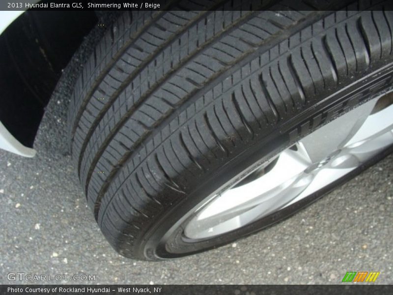 Shimmering White / Beige 2013 Hyundai Elantra GLS