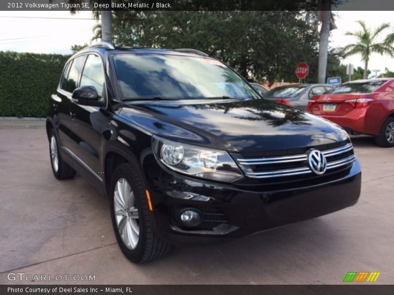 Deep Black Metallic / Black 2012 Volkswagen Tiguan SE