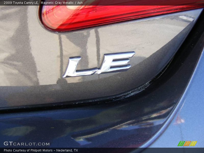 Magnetic Gray Metallic / Ash 2009 Toyota Camry LE