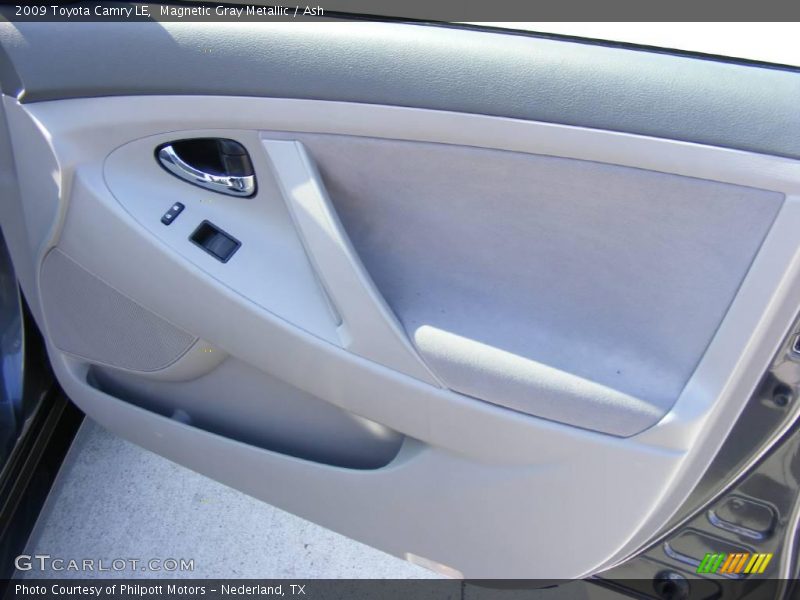 Magnetic Gray Metallic / Ash 2009 Toyota Camry LE