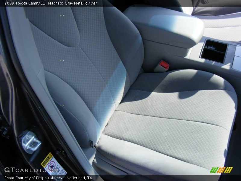 Magnetic Gray Metallic / Ash 2009 Toyota Camry LE