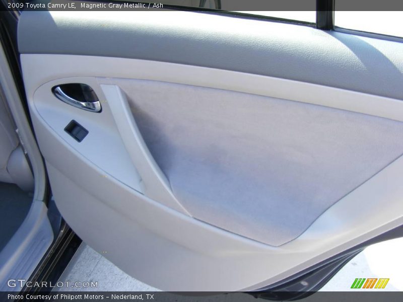 Magnetic Gray Metallic / Ash 2009 Toyota Camry LE