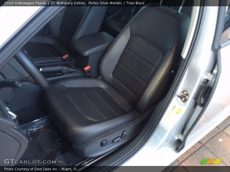 Reflex Silver Metallic / Titan Black 2014 Volkswagen Passat 1.8T Wolfsburg Edition