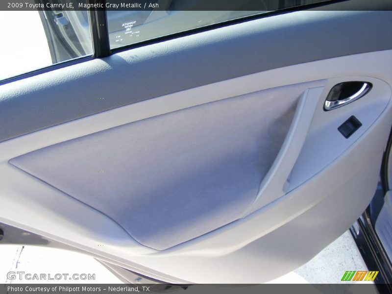 Magnetic Gray Metallic / Ash 2009 Toyota Camry LE
