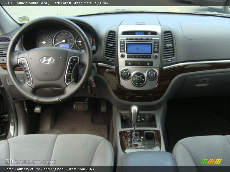 Black Forest Green Metallic / Gray 2010 Hyundai Santa Fe SE