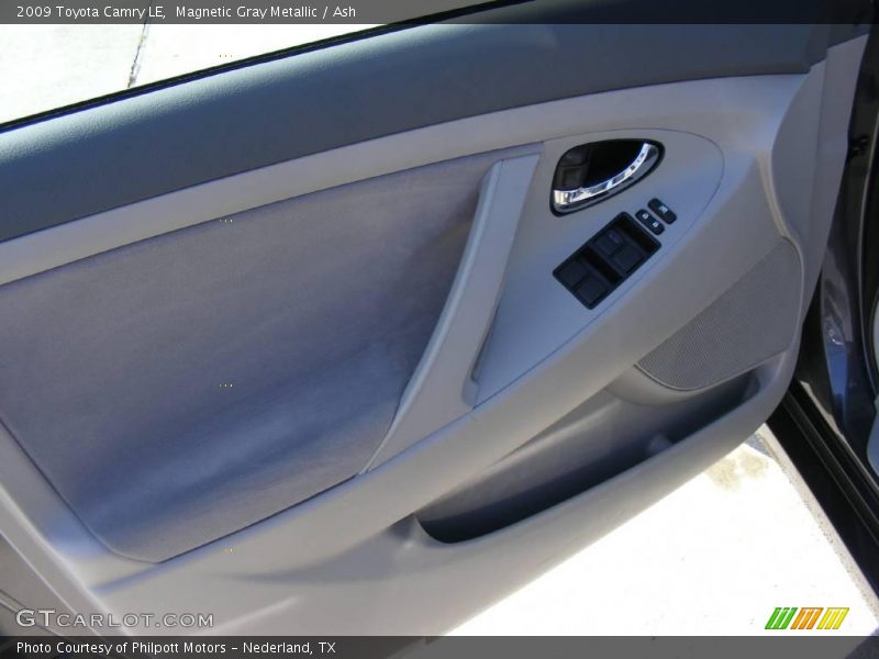 Magnetic Gray Metallic / Ash 2009 Toyota Camry LE