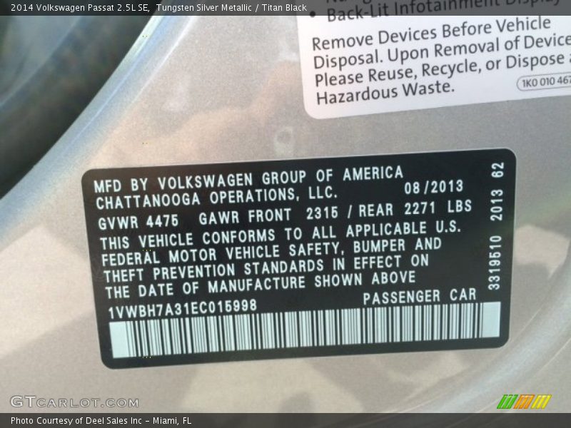 Tungsten Silver Metallic / Titan Black 2014 Volkswagen Passat 2.5L SE