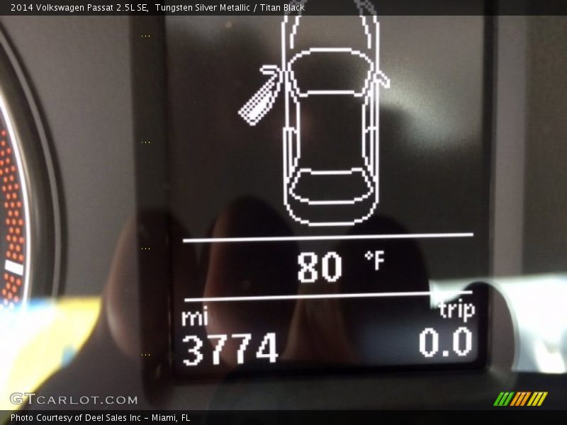 Tungsten Silver Metallic / Titan Black 2014 Volkswagen Passat 2.5L SE