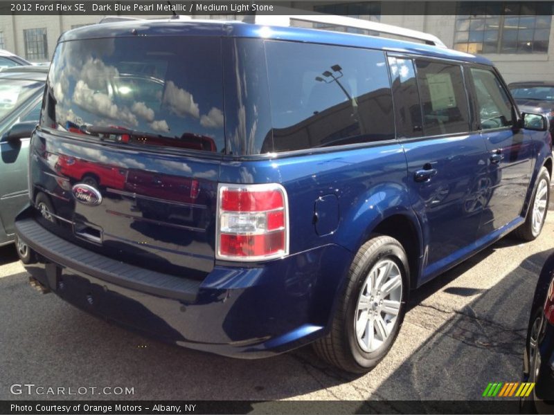 Dark Blue Pearl Metallic / Medium Light Stone 2012 Ford Flex SE