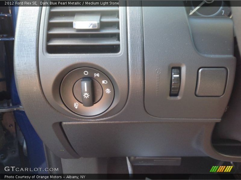 Dark Blue Pearl Metallic / Medium Light Stone 2012 Ford Flex SE