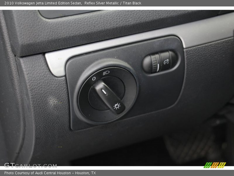 Reflex Silver Metallic / Titan Black 2010 Volkswagen Jetta Limited Edition Sedan