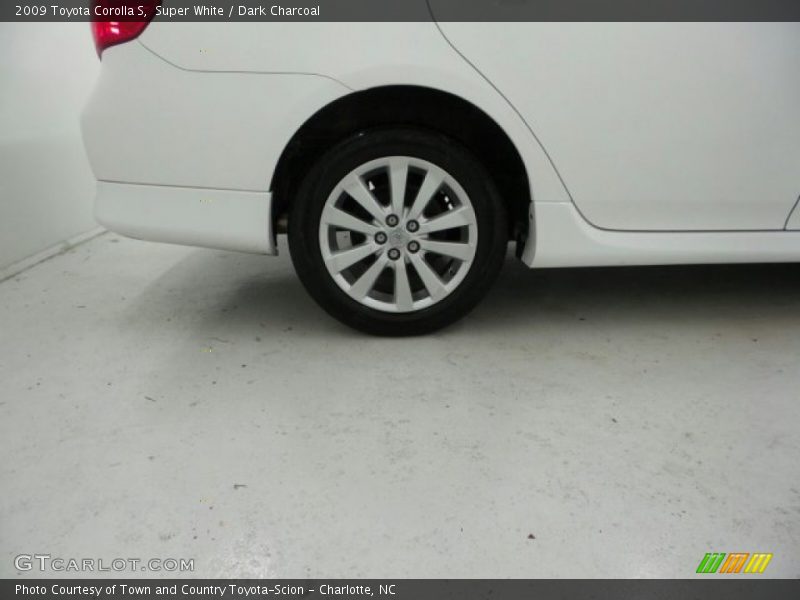Super White / Dark Charcoal 2009 Toyota Corolla S