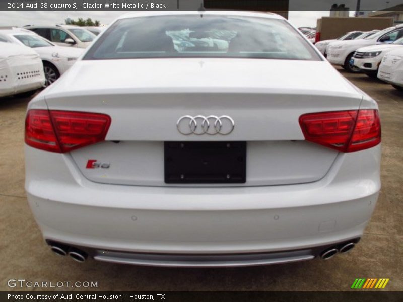 Glacier White Metallic / Black 2014 Audi S8 quattro S