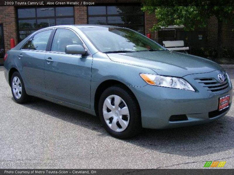 Aloe Green Metallic / Bisque 2009 Toyota Camry LE