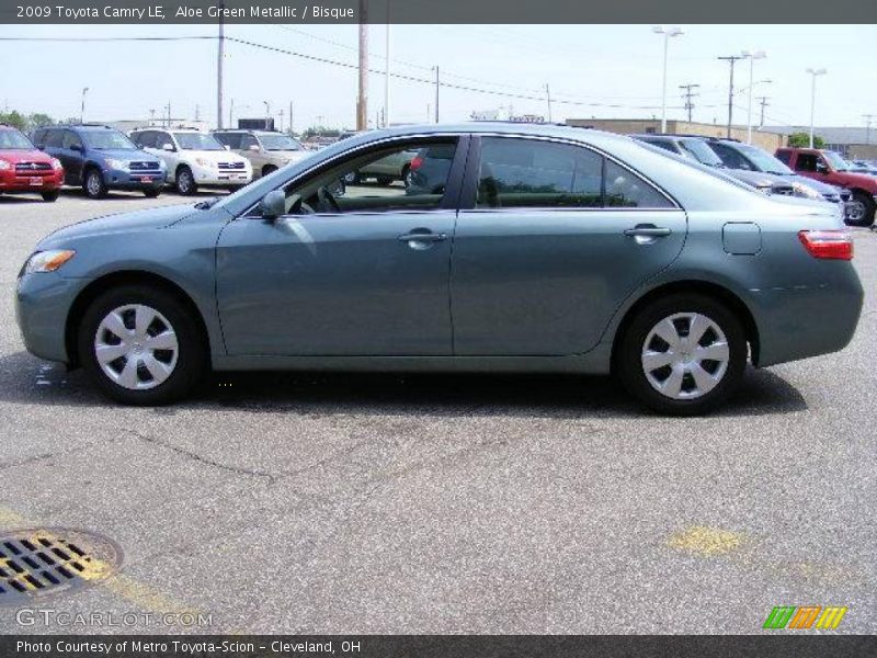 Aloe Green Metallic / Bisque 2009 Toyota Camry LE